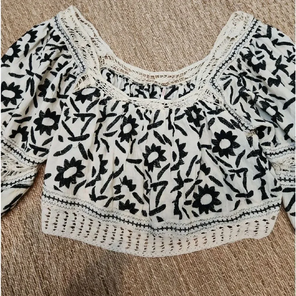 Free People Black & White Floral Crochet-Trim Peasant Blouse Size M